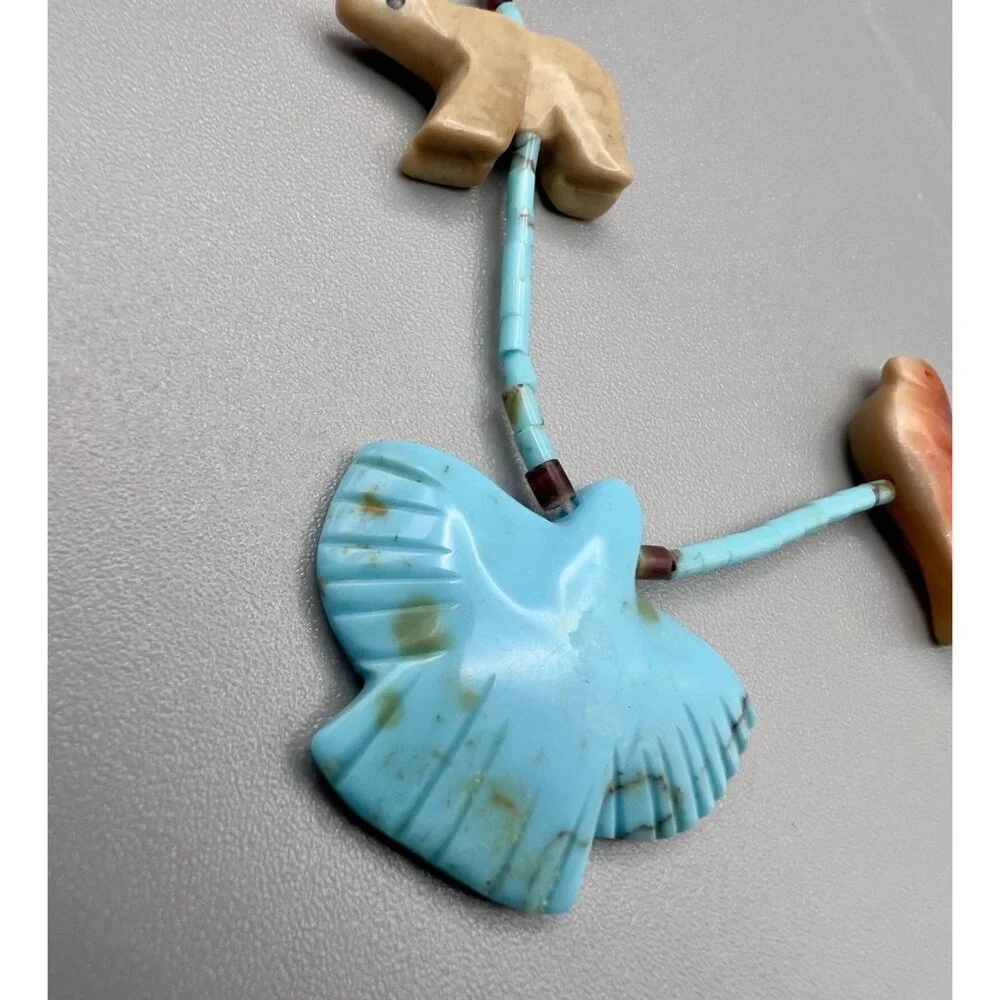 Vintage 70s Zuni Native American Carved Fetish Gemstone Necklace - Picture 4 of 11